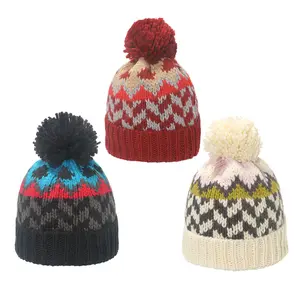 Sıcak örme jakarlı tiftik şapka özel kış ponpon Baggy vintage örgü bere şapka