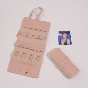 Étui à bijoux portable EleQueen en PU avec logo personnalisé et fermeture à cordon, 38x18cm, pour le rangement des boucles d'oreilles et des bracelets - Product Image 2