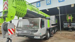 รถเครนเคลื่อนที่มือสอง Zoomlion 130 ตัน รถบรรทุกก่อสร้างที่จำเป็น 25 ตัน ประหยัดน้ำมัน พร้อมมอเตอร์เกียร์ ปั๊ม และแบริ่งเครื่องยนต์ - Product Image 5