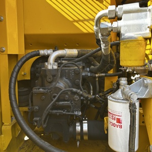 Excavatrice Komatsu PC130 130-7 130-8 d'occasion, 13 tonnes, bon état, prix usine. - Product Image 4
