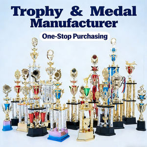 Op maat gemaakte gegoten sportbeker fantasy beker voetbal metalen award boksen voetbal beker beker op maat gemaakt metaal - Product Image 1