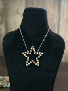 Collier en argent sterling fait main en forme d'étoile, onyx noir, cheval sauvage de Mojave, buffle blanc, rose de Kingman, dahlia - Product Image 6