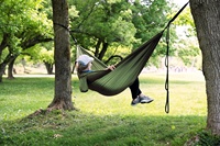 Hamac de voyage portable pour une personne, en nylon, pour la randonnée, les activités de plage, les festivals, les événements, avec sac de transport.