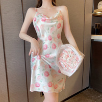 Pyjamas en satin à fleurs romantiques pour femmes pour l'été chemise de nuit fraîche taille élastique col oscillant floral conception de fronde pour un usage domestique