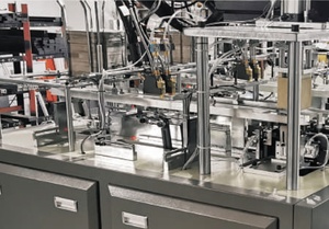Máquinas para hacer fiambreras <span class=keywords><strong>de</strong></span> fabricación Ideas para pequeñas empresas Máquina automática para hacer cajas <span class=keywords><strong>de</strong></span> pizza <span class=keywords><strong>de</strong></span> alimentos <span class=keywords><strong>de</strong></span> papel alto - Product Image 5