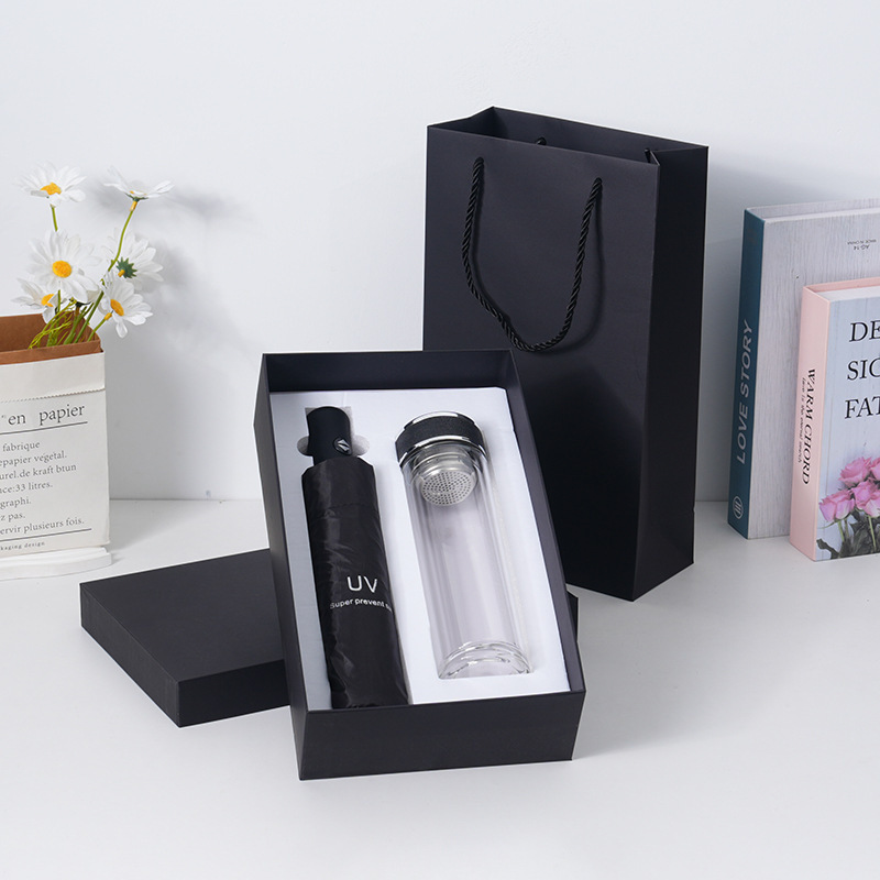 Coffret noir avec tasse en verre parapluie automatique