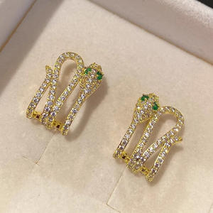 Orecchini in Oro Bianco con Diamanti Colore D e Occhi di Smeraldo, Taglio Brillante Rotondo, Diamanti Naturali, Gioielli di Lusso per Feste da Donna - Product Image 5