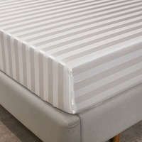 Ensemble trois pièces pour la maison : Couvre-lit en satin, Housse de couette effet soie, Taie d'oreiller, Grande housse de protection pour matelas