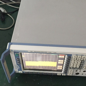 Analyseur de signal Rohde & Schwarz FSIQ26 26G d'occasion, 20Hz-26GHz, résolution 0,01Hz, garantie 1 an, source - Product Image 2