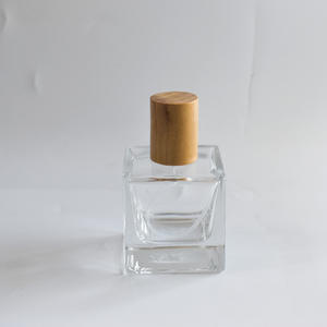 Elegante Botella de <span class=keywords><strong>Perfume</strong></span> de Vidrio Recargable de 50ml 100ml, Cuadrada, para Marcas de Lujo, con Tapa de Madera de Bambú, <span class=keywords><strong>Precio</strong></span> de Fábrica - Product Image 2