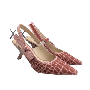 Chaussures à talons hauts pointus pour femmes de marque célèbre, en cuir verni, pour défilés de mode, idéales pour l'extérieur en été comme en hiver - Product Image 1