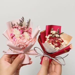 Mini Ramo de Flores Secas LO-956 - Rosa Preservada y Flor de Aliento de Bebé para Regalos de Cumpleaños, Decoraciones de San Valentín y Recuerdos - Product Image 2