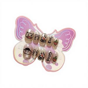 Uñas Postizas <span class=keywords><strong>de</strong></span> Dibujos Animados para Niñas <span class=keywords><strong>de</strong></span> 10 a 16 Años, 10 Piezas, Puntas <span class=keywords><strong>de</strong></span> Uñas Xiao Xin, Pegatinas <span class=keywords><strong>de</strong></span> Uñas con Diseño <span class=keywords><strong>de</strong></span> Pastel <span class=keywords><strong>de</strong></span> Fresa - Product Image 1