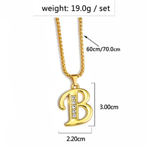 Nuova Collana con Ciondolo a Forma di Lettere Inglesi con 26 Zirconi, Placcata in <span class=keywords><strong>Oro</strong></span> 18K per Uomini e Donne Gioielli Creativi di Tendenza Europa America. - Product Image 6