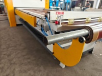 Machine de pressage sous vide à membrane pour portes en bois MDF, tenonneuse CNC automatique haute vitesse