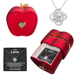 Rose éternelle motif carré personnalisé boîte-cadeau de bijoux de Noël et de la Saint-Valentin avec motif de pomme pour emballage de colliers - Product Image 4