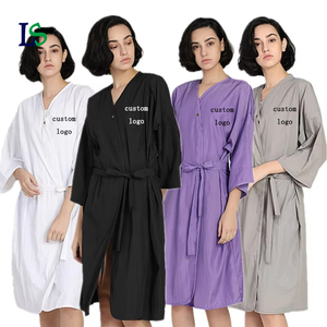 <span class=keywords><strong>Bata</strong></span> de salón impermeable de poliéster <span class=keywords><strong>para</strong></span> corte de <span class=keywords><strong>pelo</strong></span> con logotipo personalizado, <span class=keywords><strong>bata</strong></span> con cierre a presión, batas y batas de salón de uso diario Unisex - Product Image 1