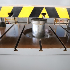 Máquina de <span class=keywords><strong>prensa</strong></span> hidráulica de cuatro columnas, YQ32, 200 toneladas, 315 toneladas, 500 toneladas, 630 toneladas, 800 toneladas - Product Image 4