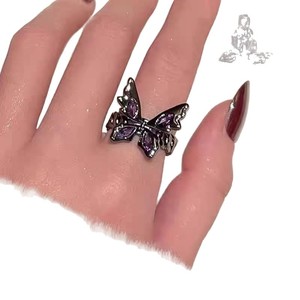 Anello Aperto in Lega con Micro-pavé di Pietre Naturali a <span class=keywords><strong>Croce</strong></span> Scura - Stile Gotico di Nicchia di Alta Gamma - Product Image 5