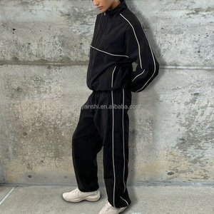Conjunto Deportivo Personalizado Unisex, Sudadera con Capucha y Pantalones Jogger, Traje Deportivo Holgado de Poliéster con Cierre, Chaqueta Deportiva Reflectante de Nailon para Hombre - Product Image 3
