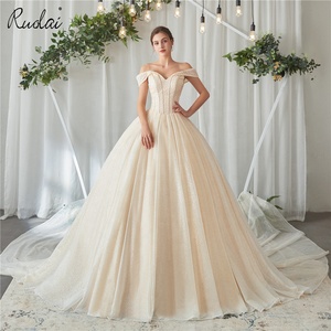 Ruolai, vestido de novia con lentejuelas y manga de casquillo de tren de catedral con hombros descubiertos y hombros descubiertos de Ruolai, vestido de novia - Product Image 1