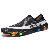 Chaussures de plage personnalisées pour hommes et femmes chaussures de natation écologiques sports de plein air chaussures d'eau douce pour l'été printemps automne avec bande