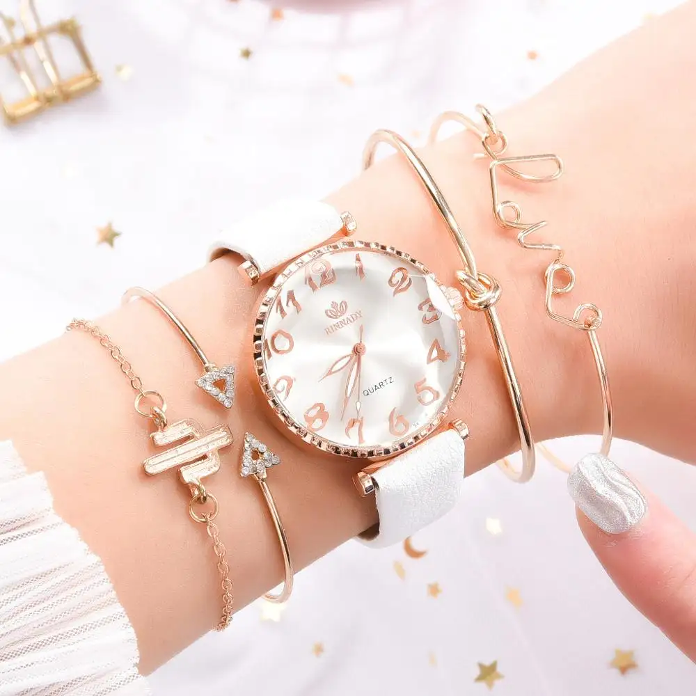 New Quartz Watch Women's Bangle Watch Set Five-piece Alloy Strap Magnet Watch