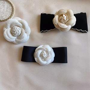 时尚饰品高档手工山茶花胸针蝴蝶结花Cc女礼帽胸针 - Product Image 5