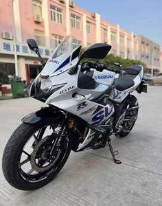 Suzuki GSX250 d'occasion |   Moteur bicylindre en parallèle de 248 cm³ |   Vélo de sport d'occasion - Product Image 3