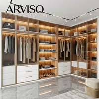 Solution de conception de dressing sur mesure haut de gamme OEM/ODM pour villas de luxe
