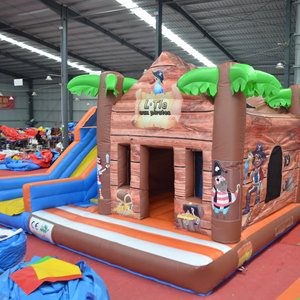 Castillo Inflable Comercial con Tobogán y Zona de Saltos, Diseño de Tienda Pirata Tropical, Temática Isla del Tesoro para Niños - Product Image 1