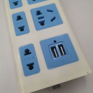 ปลั๊กพ่วง 6 ช่อง ยี่ห้อ Lan He พร้อมพอร์ต USB 2 ช่อง  คุณสมบัติความปลอดภัย  220 โวลต์ วัสดุ ABS - Product Image 2