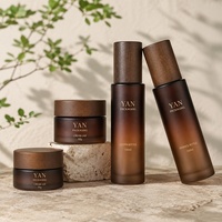 YAN Packaging – Flacon pompe en verre ambré dépoli de haute qualité, vide, 30g, 50g, 100ml, pour lotion, et pot de crème de nuit avec bouchon en bambou