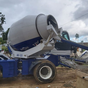 3.5CBM par lot auto chargement ciment bétonnière camion Caes en Indonésie - Product Image 2