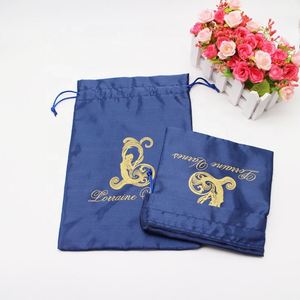 Sac à cheveux en satin de luxe avec cordon de serrage et logo personnalisé, emballage recyclable pour perruques et extensions capillaires, idéal pour les cadeaux - Product Image 3