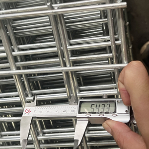 Nhà Máy Giá Tùy Chỉnh Gia Cố Thép Mạ Kẽm Dây Lưới Bảng Điều Chỉnh Hàng Rào Dài Lỗ Nhỏ Lưới Lưới Cho Chó Lồng Trang Trại - Product Image 2