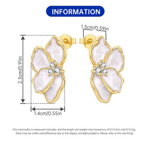 Estos nuevos aretes de pétalos de latón blanco son elegantes y son un regalo perfecto para la familia o para tu novia. - Product Image 6