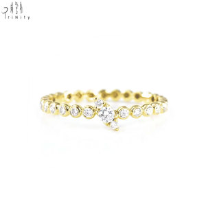 Bague de mariage empilable tendance faite à la main en or massif 18 carats avec diamants naturels taille brillant couleurs mélangées, logo personnalisable - Product Image 1
