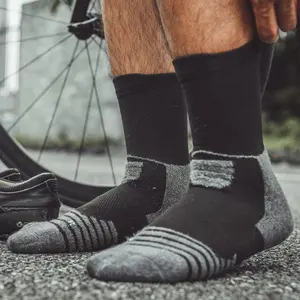 Monton Sports OEM-calcetines de lana merina para hombre, calcetín personalizado de talla única para senderismo, ciclismo de montaña, correr