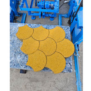 ماكينة YJ عالية الجودة لصناعة طوب حجر الرصف QT6-15 ماكينة صناعة طوب مجوف متشابك آلة صناعة طوب منحدرات القفل للبيع - Product Image 4