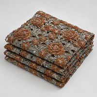Tissu en dentelle guipure brodée de fleurs, perles et sequins, avec des roses et des perles, pour robes de mariée personnalisées