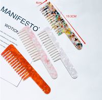 En gros Personnalisé Large Dent Manche Écaille de Tortue Acétate Résine Peigne Massage Confortable Peigne à Cheveux pour Femmes Outil de Coiffure