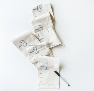 Nouveauté personnalisé tableau de croissance en bois pour enfants règle de hauteur personnalisé prénom de l'<span class=keywords><strong>enfant</strong></span> tableau de croissance en toile - Product Image 1