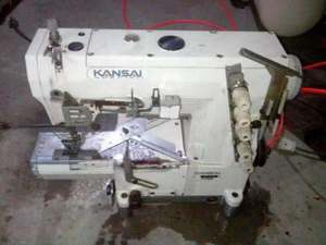 Machine à coudre industrielle à bras cylindrique Kansai Special 9803 d'occasion de bonne qualité, pour point de recouvrement supérieur et inférieur, à vendre - Product Image 3
