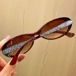 Lunettes de soleil à petite monture, style personnalisé, nouvelle tendance mode 2025, pour femmes, résistantes aux UV, spéciales conduite - Product Image 5