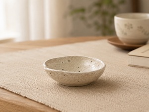 Plato Cuadrado para Sopa Penumbra de 8.25 Pulgadas (20.7 cm), Cerámica Reforzada con Esmalte de Horno, Plato Cuadrado de Porcelana para Servir - Product Image 1