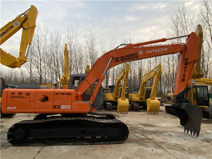 Excavatrice Hitachi EX200-5 d'occasion, modèle 2013, moteur Isuzu, 20 tonnes, capacité de la benne de 1 m³, d'origine japonaise - Product Image 6