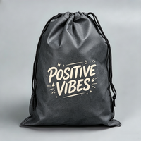 Pochette promotionnelle simple pliable en non-tissé avec cordon de serrage et impression personnalisée pour emballage cadeau, équipement de fitness et vêtements