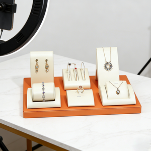 Présentoir de Luxe en Cuir PU pour Bijoux : Collier, Bague, Bracelet – Support de Table, Ornement, Étagère – Couleur et Logo Personnalisables - Product Image 2