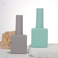Fabricant de flacons de vernis à ongles Vente en gros 10ml Unique Rouge Gris Carré Uv Gel Vernis à ongles Bouteille avec brosse et bouchon 14ml